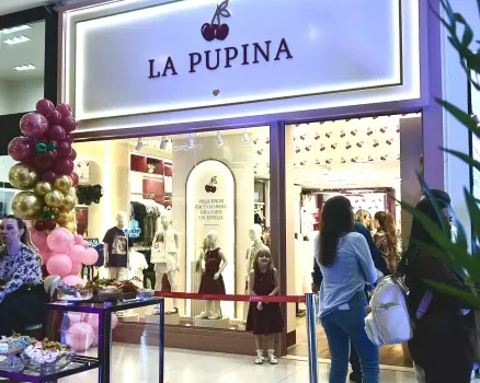 Fachada da loja La Pupina no Farol Shopping